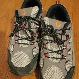 Merrell Moab 2 Big Kids size 5.5 Wide Hiking Shoes